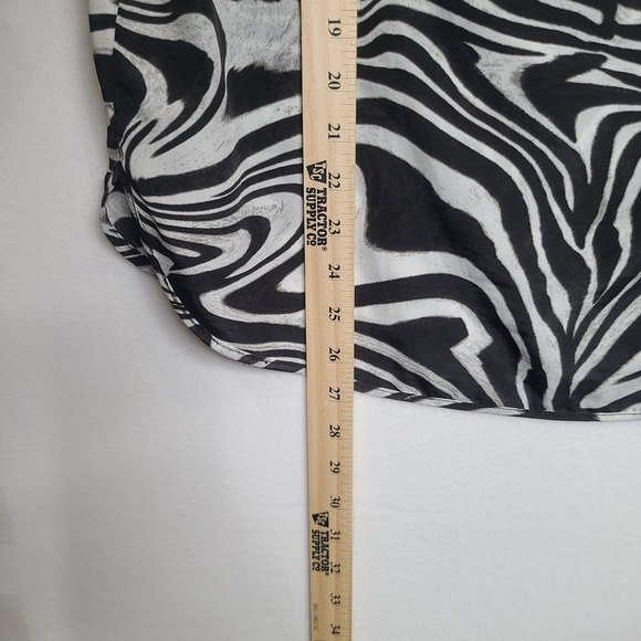 Michael Kors women's top Zebra print sleeveless size M drop tail 100% polyester - Picture 4 of 4